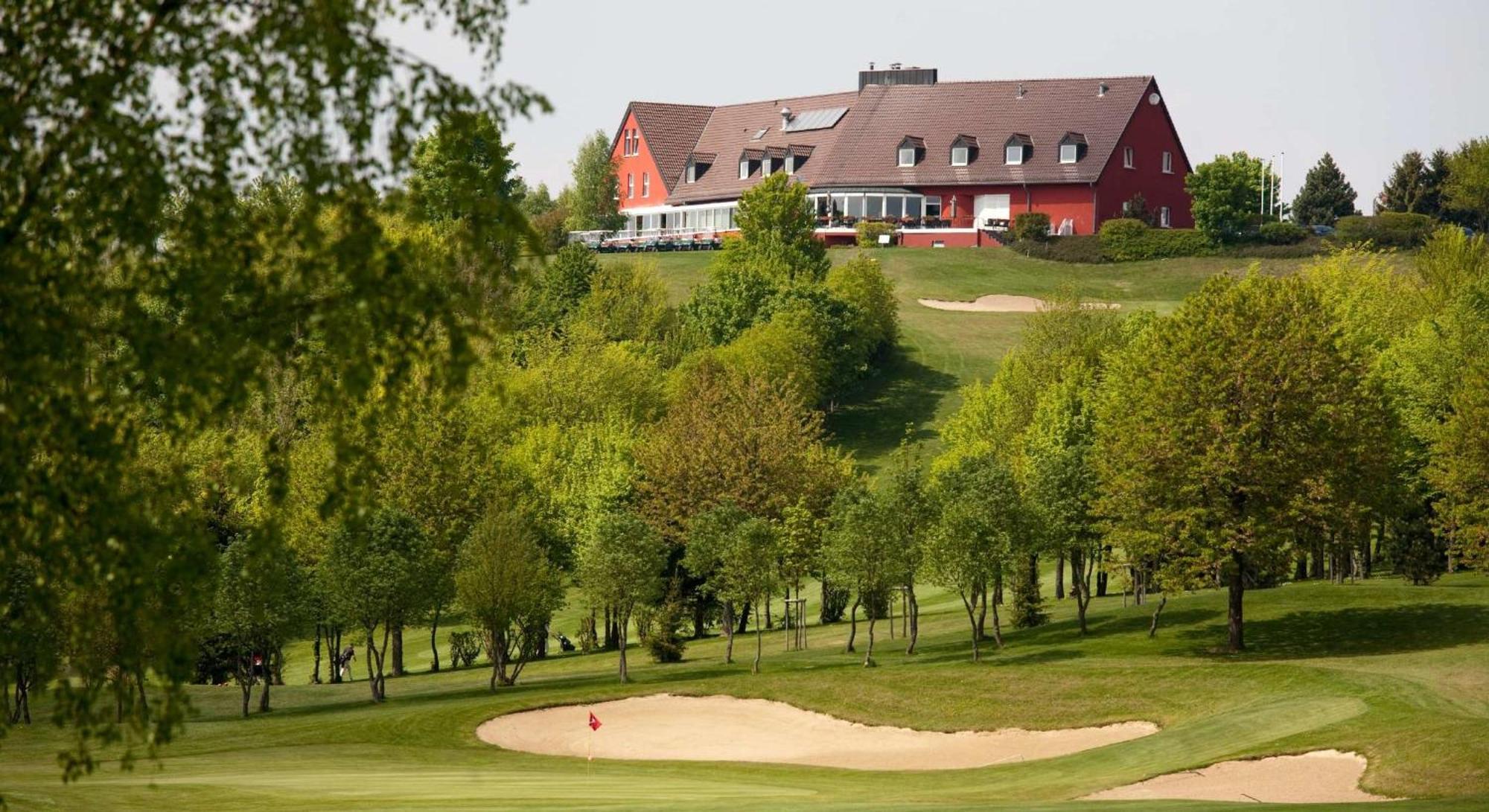 L'Hotel Et Restaurant Du Golf De Clervaux Eselborn Ngoại thất bức ảnh