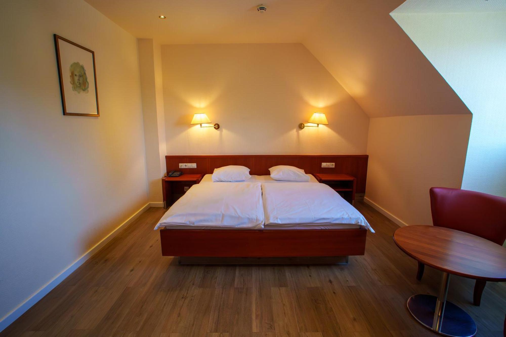 L'Hotel Et Restaurant Du Golf De Clervaux Eselborn Ngoại thất bức ảnh