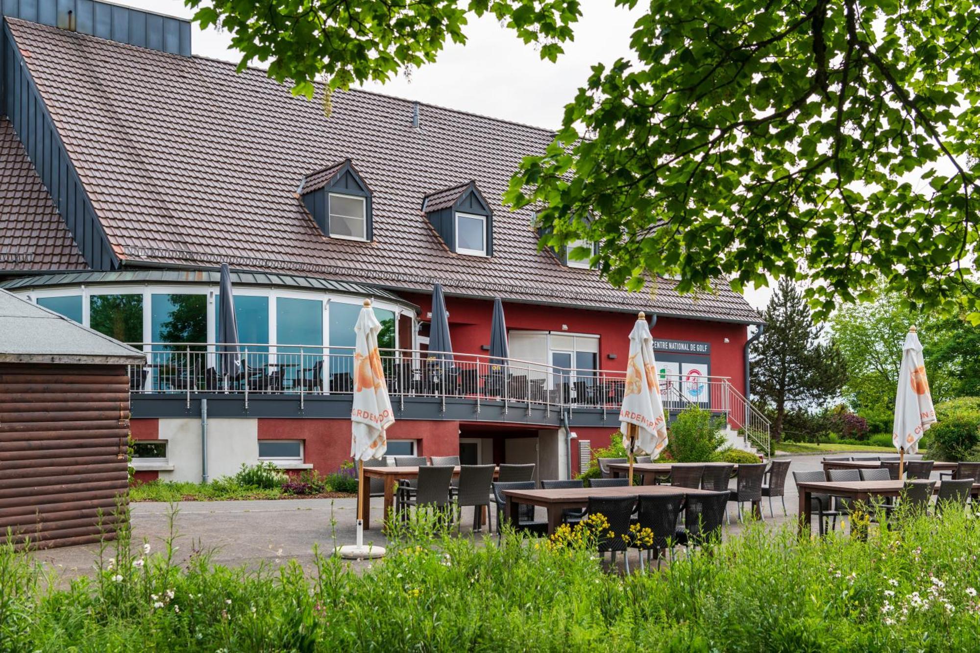 L'Hotel Et Restaurant Du Golf De Clervaux Eselborn Ngoại thất bức ảnh